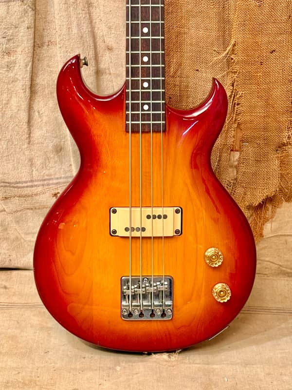 Aria Pro II CSB-450 Cardinal Series Bass 1982 - Cherry Sunburst