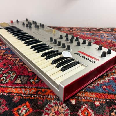 Alesis Ion 49-Key Analog Modeling Synthesizer image 2