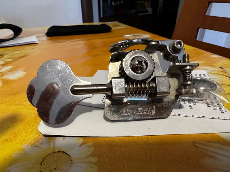 Hipshot BT2 Nickel Clover Key Bass Side image 1