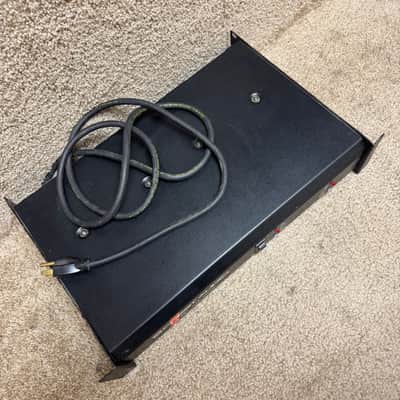 Crest Audio LA 601 Power Amp image 2