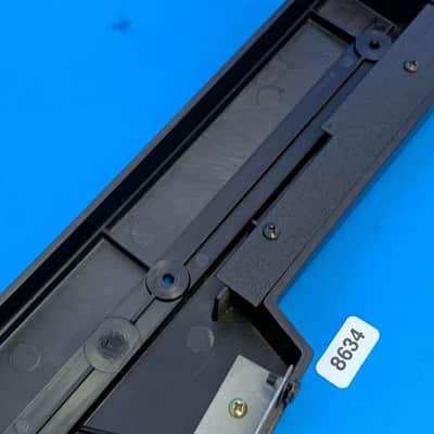 KORG LP-10 Vintage Electronic Piano Part: Black Plastic End Cap Panel [LEFT] Bild 4