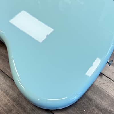 Fender Vintera '60s Jazz Bass with Pau Ferro Fretboard 2019 - Daphne Blue image 10