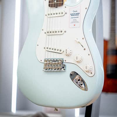 Fender Japan 2025 Traditional Late 60s Strat Rw Sonic Blue image 5