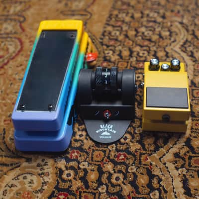 Black Mountain Mini Volume Pedal – Compact Roller-Style Expression Control image 3
