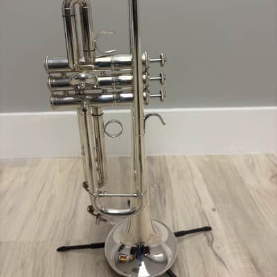 Yamaha YTR-8335LAIIS Custom Bb Trumpet 2021 - Present - Silver-Plated image 7