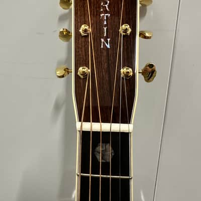 Martin J-40 Standard Jumbo Acoustic Guitar image 6