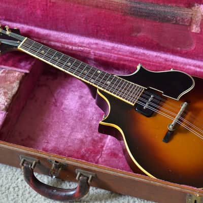 Vintage 1957 Gibson EM-200 solidbody electric florentine mandolin image 4