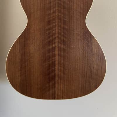 Ohana Tenor Ukulele Walnut back and sides image 2