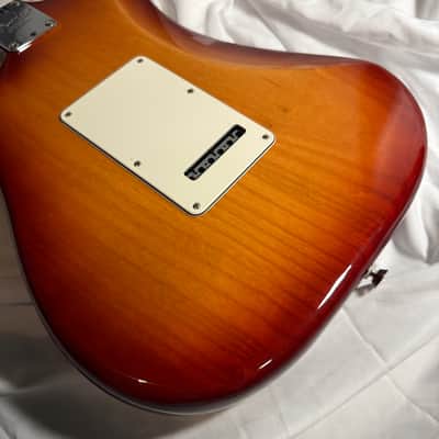 Fender Sienna Sunburst Stratocaster HSS image 5