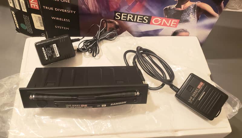 Samson Series One UHF True Diversity Instrument Wireless System image 1