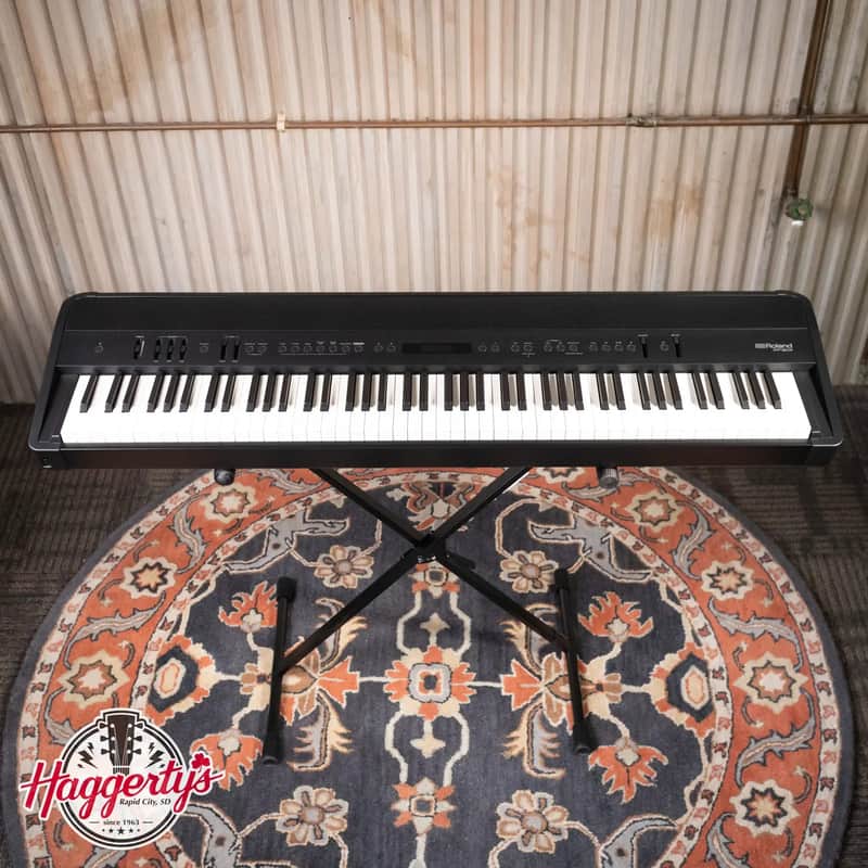 Damage Roland FP-90X Digital Piano - Black image 1