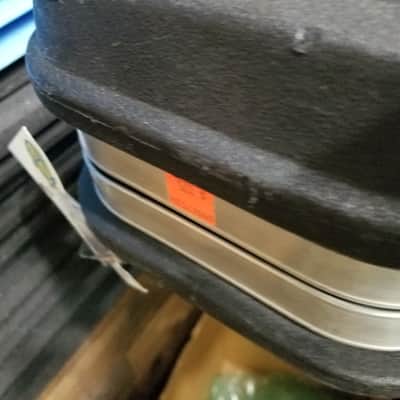 SKB Deluxe Acoustic Guitar Hard Case with Wheels image 17