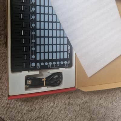 Akai APC Mini MKII MIDI Controller 2023 - Present - Black image 2