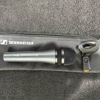 Sennheiser e935 Handheld Cardioid Dynamic Vocal Microphone 2003 - Present - Black