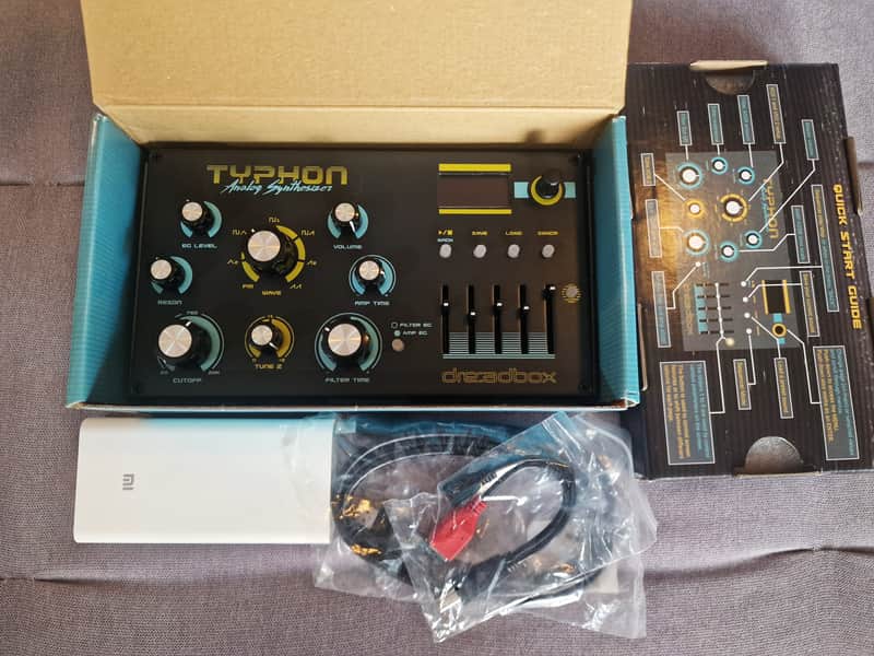Dreadbox Typhon Analog Synthesizer Bild 1