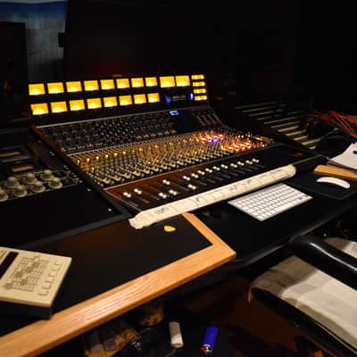 API 1608 console with Sterling modular desk for API 1608 plan B style with spk platform and LCD arm image 2