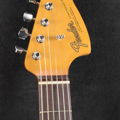 Fender Vintera III Late '60s Stratocaster Ocean Turquoise Rosewood Fingerboard image 5