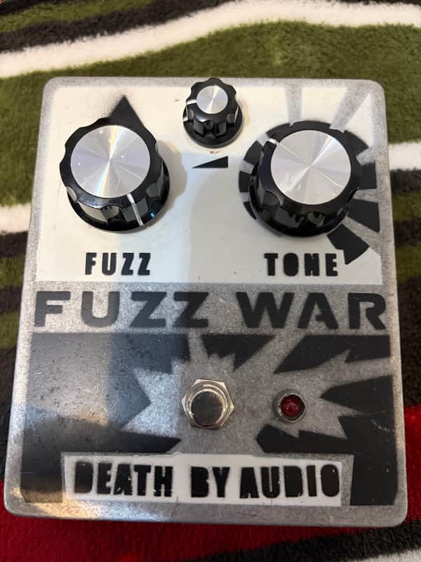 Death By Audio Fuzz War
