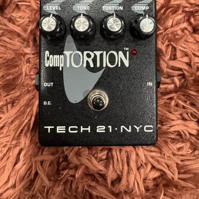 ギター tech21 comptortion distortion/compressor wmizticaphm1b0qye4fw.jpg