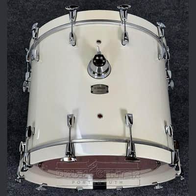 Yamaha Absolute Hybrid Maple 4pc Drum Set Polar White image 5