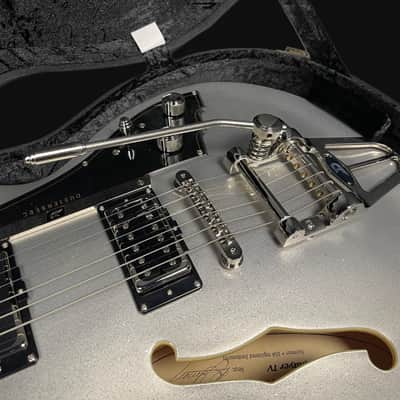 Duesenberg Starplayer TV Electric Guitar in Silver Sparkle W/ Hardcase image 15