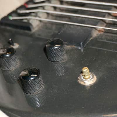 Peavey GV 5-string Bass Guitar Black * Graphite Neck * - For The Locals image 4
