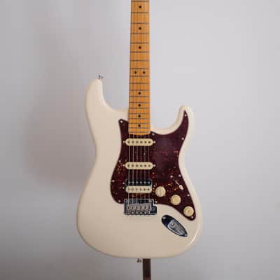 2023 Fender USA American Professional ii 2 HSS Stratocaster - in White Bild 11