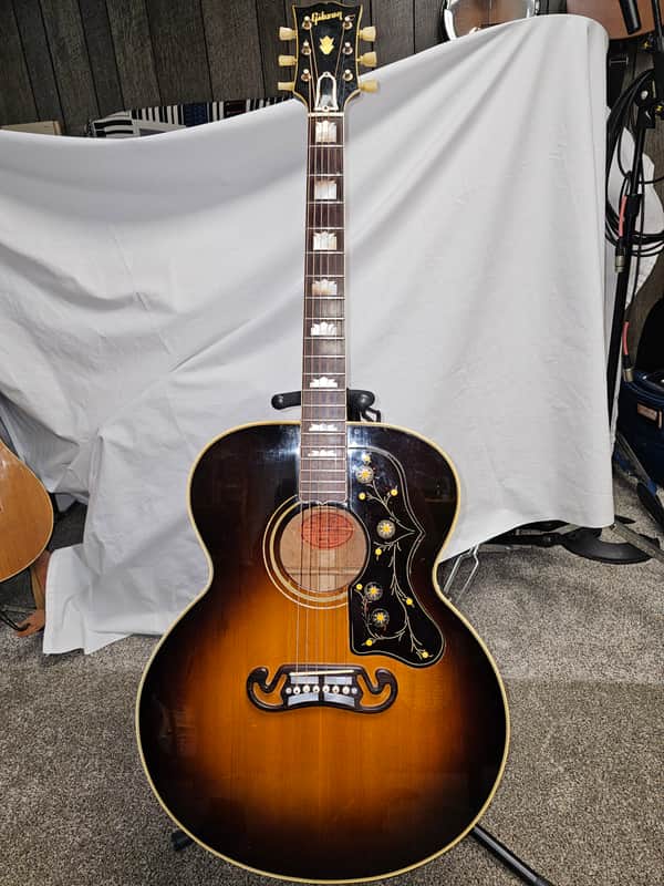 Gibson J 200 1955 - Sunburst image 1