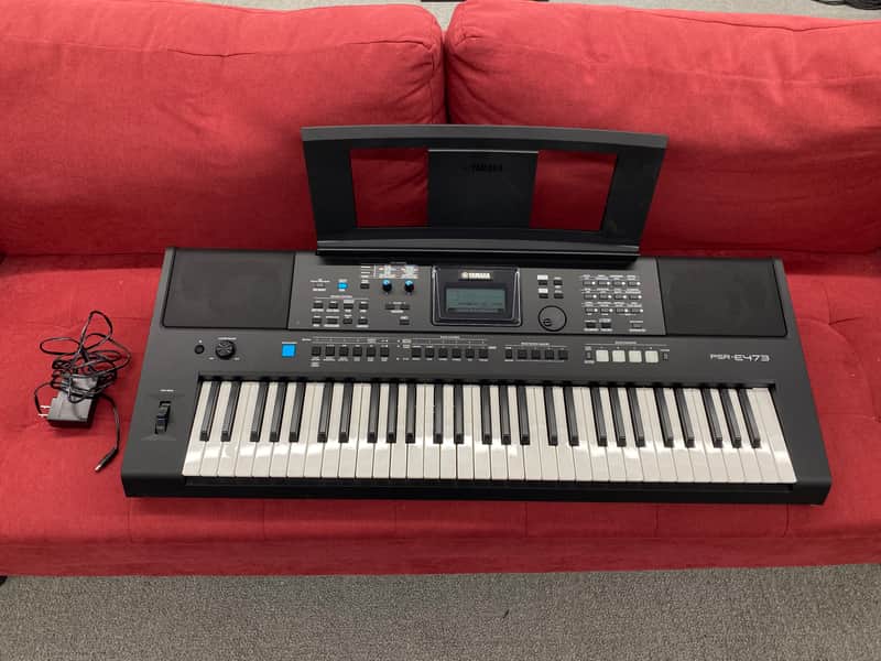 Yamaha PSR-E473 61 Key Portable Keyboard image 1