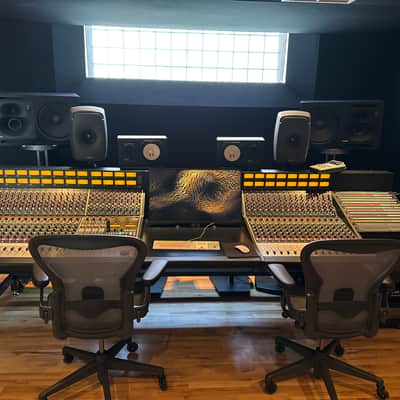 Rupert Neve Designs 5088 Shelford 32-Channel Discrete Recording / Mixing Console 2016 - Present - Shelford Blue image 3