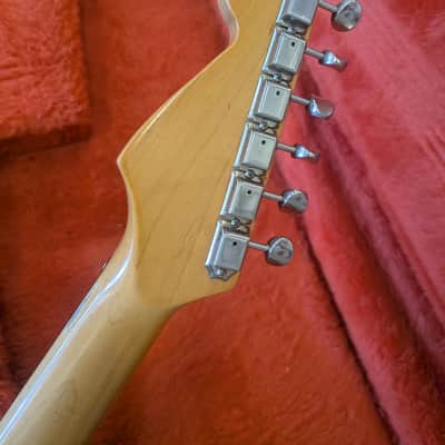 Fender Stratocaster 62 Reissue, 1994 - 3-Colour Sunburst image 8