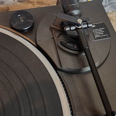 Technics Technics SL-BD22 is a semi-automatic, belt-driven turntable 2000 - Black image 7