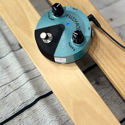 Dunlop FFM3 Jimi Hendrix Signature Fuzz Face Mini 2014 - Present - Light Blue image 3