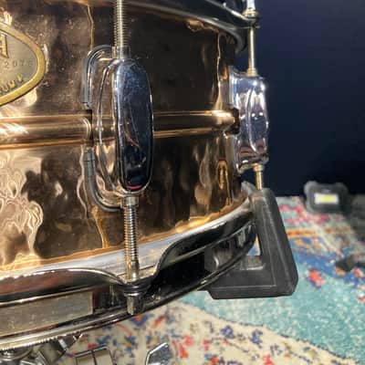 Tama - 5.5x14" Hammered Bronze Snare Drum 2000s image 6