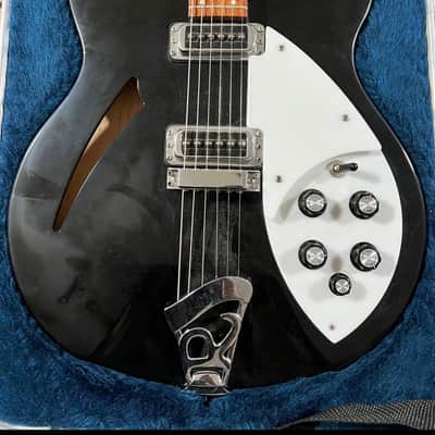 Used 2001 Rickenbacker 330 Black and White Hollow Body Electric Guitar 2001 Rickenbacler 330 2001 image 7
