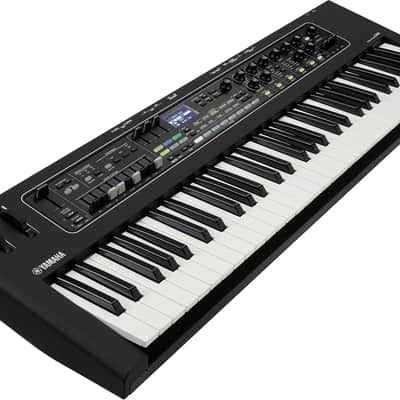 Yamaha CK61 Stage Performance Keyboard, 61-Key image 2