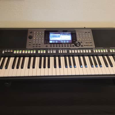 Yamaha PSR-A3000 61-Key Arranger Workstation 2015 - Present - Black