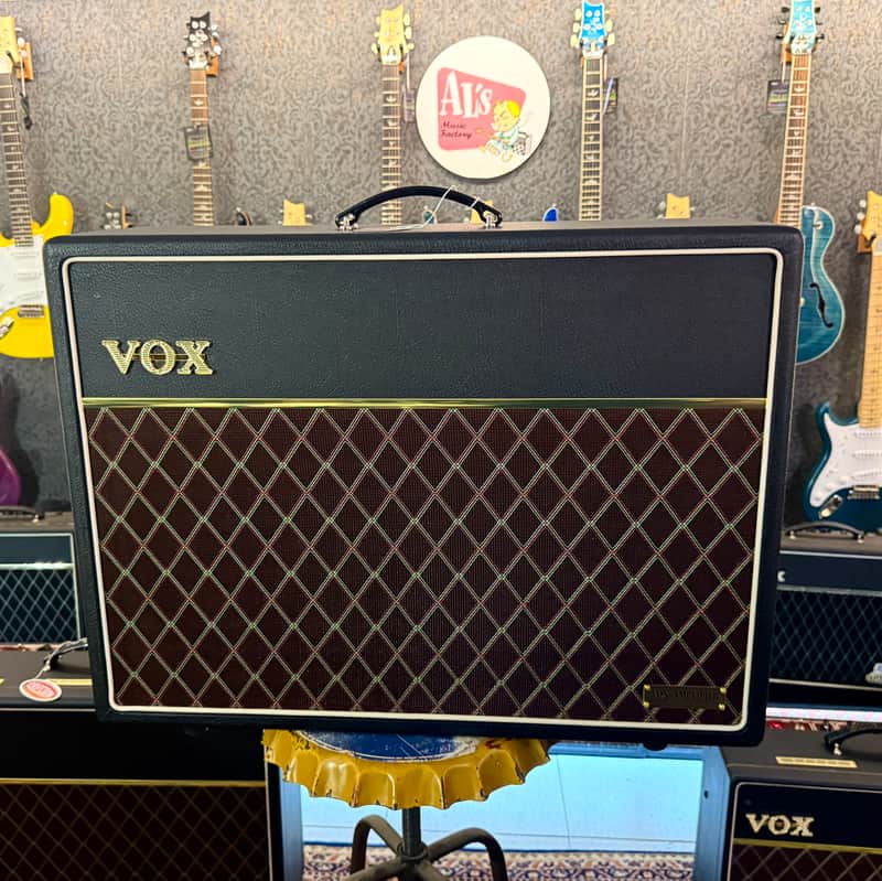 Vox CABINET HAND WIRED 2×12″ V212HWRX BLUE ALNICO 2026 - Black image 1
