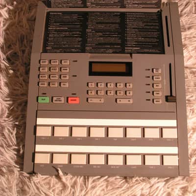 Immagine Alesis HR-16 BOITE A RYTHME  Années 80' - 3