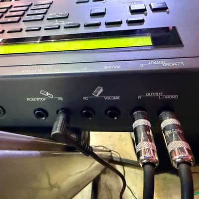 Yamaha Vintage V50 Synthesizer LIKE NEW image 14