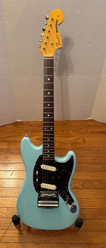 Fender MG-69 Mustang Reissue MIJ
