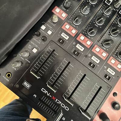 Denon DN-X1700 Mixer / DVS,  Midi / Multi-Effects / Discrete Phono Preamps & DeckSaver image 3