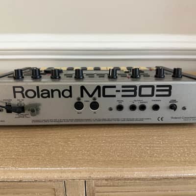 Roland MC-303 Groovebox 1990 - 1998 - Silver image 4