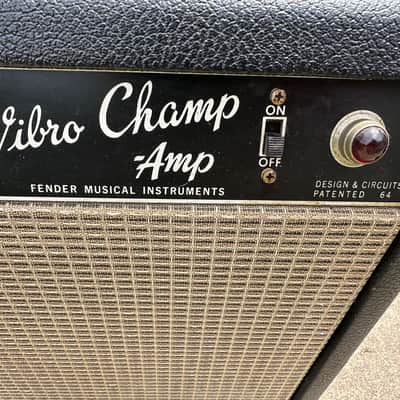 Fender Vibro Champ 6-Watt 1x8" Guitar Combo 1965 image 2