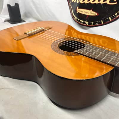 Yamaha C40 Classical Acoustic Guitar image 16