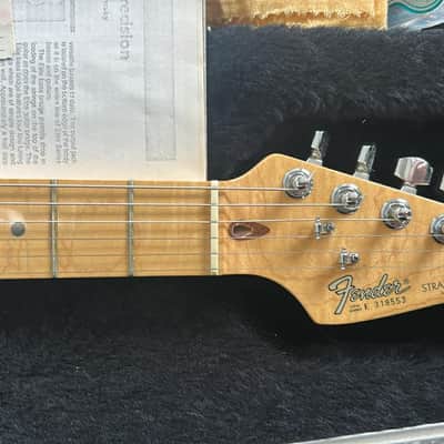 Fender Elite Stratocaster with Maple Fretboard 1983 - like new!!! image 4