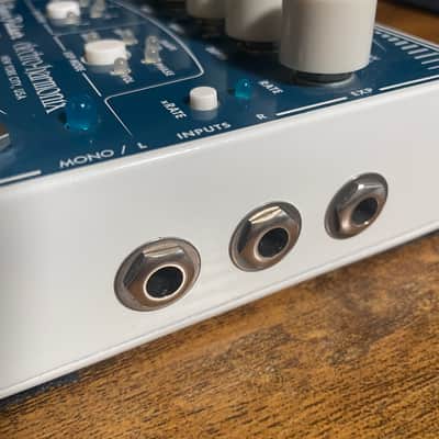 Electro-Harmonix Super Pulsar Stereo Tap Tremolo 2015 - Present - Blue image 3