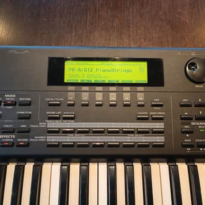 Roland XP-80 76-Key 64-Voice Music Workstation Keyboard 1999 - 2004 - Black image 8
