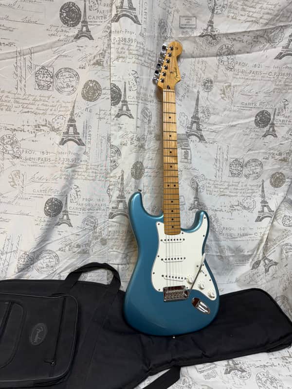 2019 Fender Limited Edition Player Stratocaster Lake Placid Blue Finish RARE w/Gigbag image 1