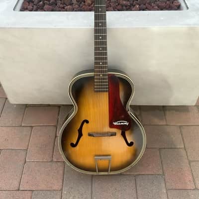 Harmony H1213 Archtone 1950 - 1971 - Light Brown Sunburst image 1